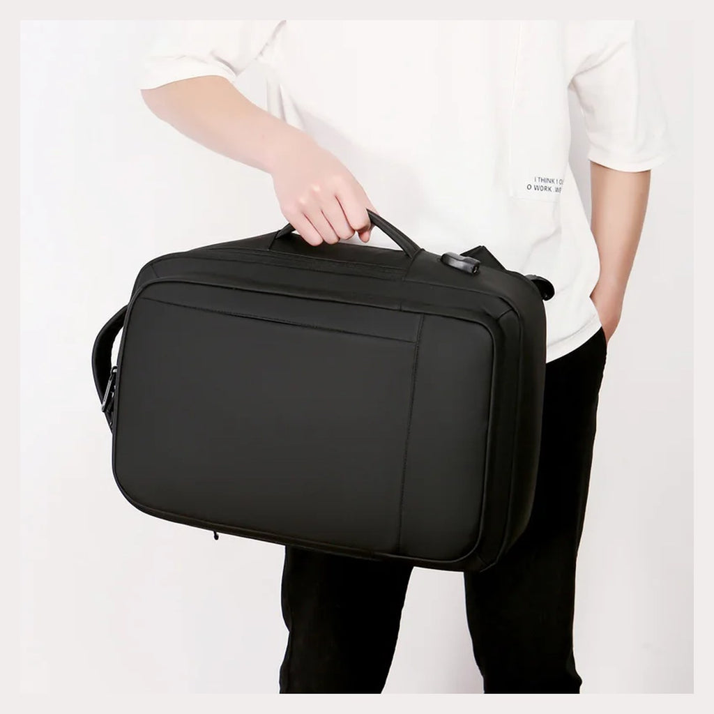Mochila de negocios expansible con puerto USB