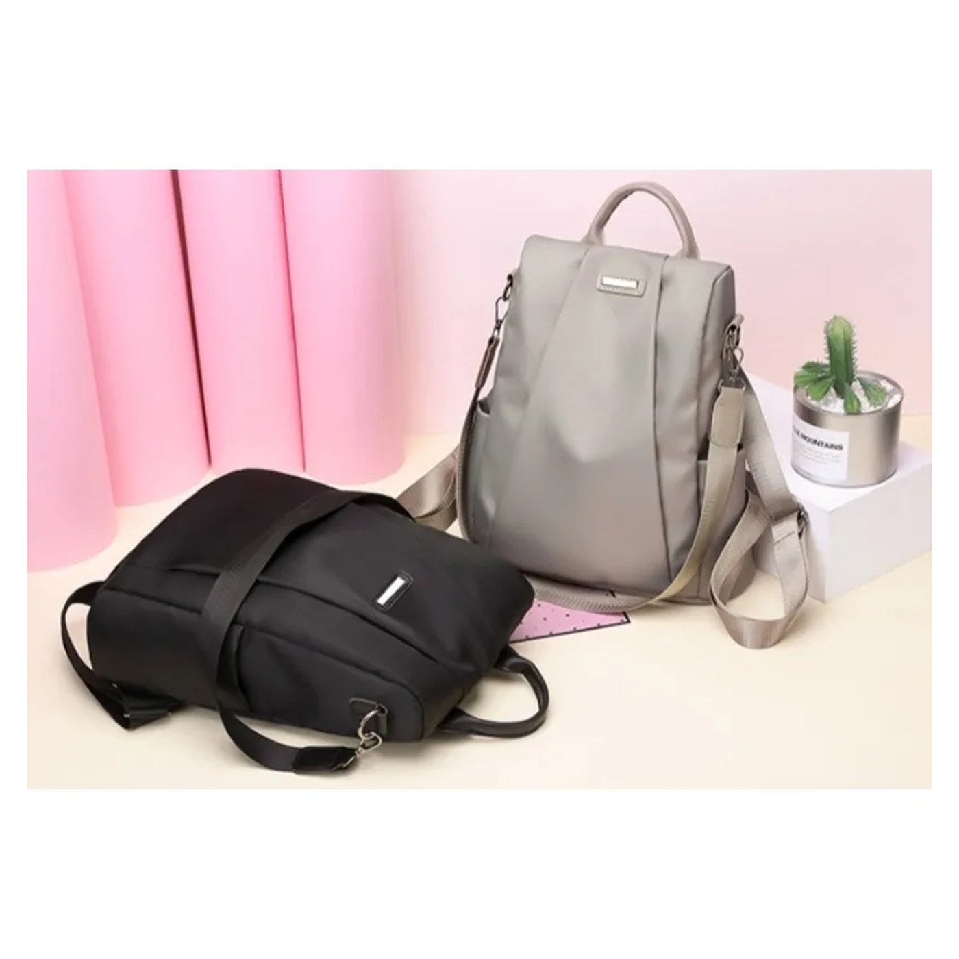 Mochila antirrobo de nailon sin cremalleras a la vista
