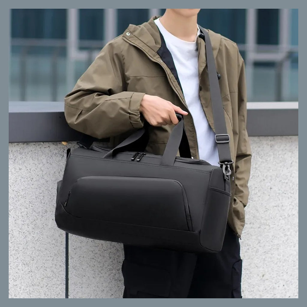 Bolsa de viaje con separación seco/húmedo y base rígida